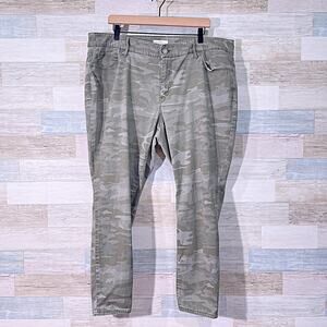 LOFT PLUS Marisa Crop Camo Print Pants Green Mid Rise Stretch Cotton Womens 20